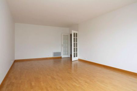location Appartement T5 DE 115.3m² À PARIS - Photo 2