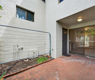 Town house in the heart of Subiaco - Photo 1