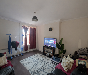 1 bedroom ground floor flat to rent - Photo 1