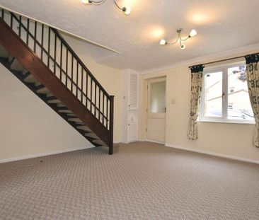 2 bedroom terraced house to rent - Photo 2