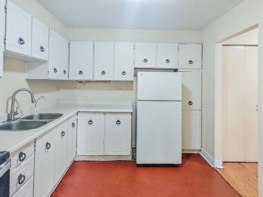 For Lease - 5130A Dundas Street Unit# 2nd Flr, Toronto, Ontario - Photo 1