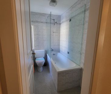 Helle 4.5-Zimmer-Wohnung im Zentrum von Trun - Photo 3