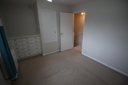 2 bedroom semi-detached house to rent - Photo 4