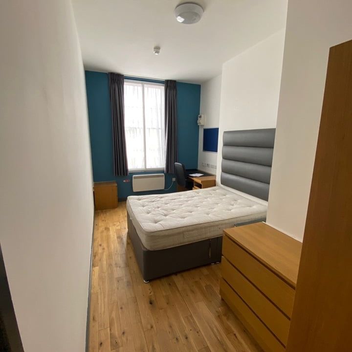 Room in a Shared Flat, Slater Street, L1 - Photo 1