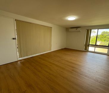 SPACIOUS 4 BEDROOM FAMILY HOME! - Photo 6