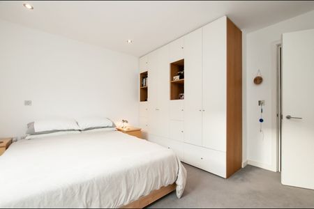 2 Bed Flat, Noble House, N16 - Photo 3