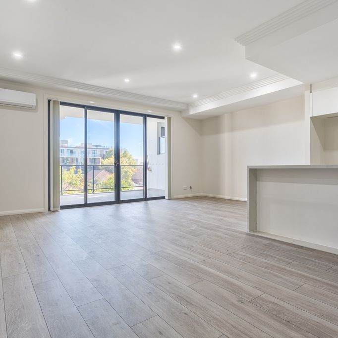 As New Massive large 1 Bedroom Apartment at Prime Location - Photo 1