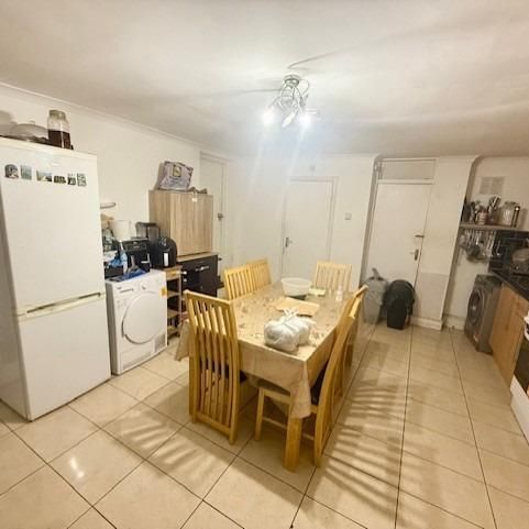 4 bedroom detached bungalow to rent - Photo 1