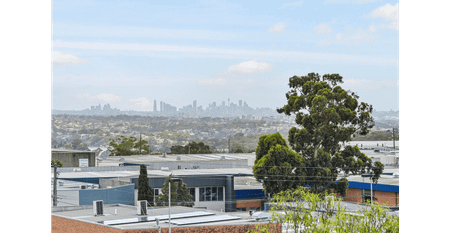 North Facing Spacious Apartment With City View - Photo 5