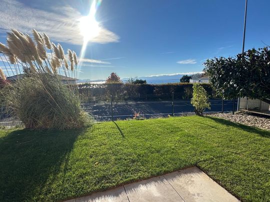 LUTRY - APPARTEMENT D'EXCEPTION AVEC VUE SUR LE LAC ET LES ALPES - Foto 1