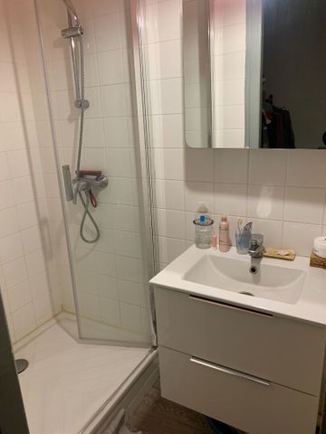 PLACE DES CARMES, T1 27.38 m² avec chauffage collectif ! - Photo 3