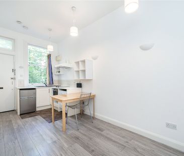 Cambridge Gardens, North Kensington, W10, London - Photo 3