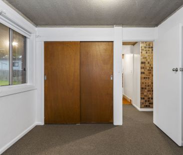 Three Bedroom Home In Killarney Vale - Photo 2