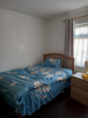 1 bedroom in a flat share to rent - Photo 1