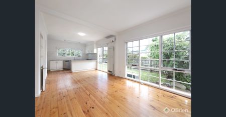 Charming Weatherboard Home In Prime Location - Photo 3