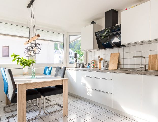 Schick renovierte Erdgeschosswohnung mit Garten in toller Lage der Sieker Schweiz in Bielefeld Ost - Foto 1