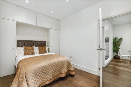 1 bedroom flat in South Kensington - Photo 4