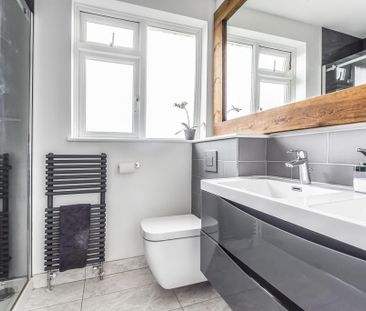 3 bedroom terraced house to rent - Photo 5