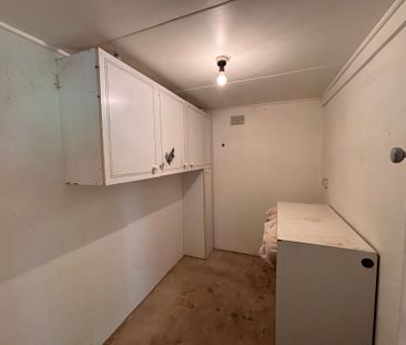 Spacious Retreat - Photo 5