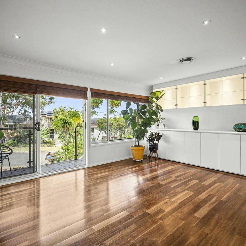 Tranquil Bush Backdrop - Photo 1