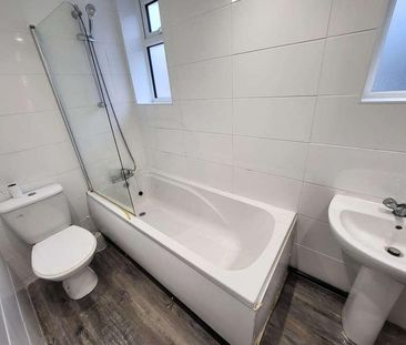 Luton, LU2 - Photo 5