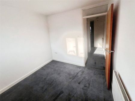 Glaisdale Gardens, Wolverhampton, West Midlands, WV6 - Photo 5