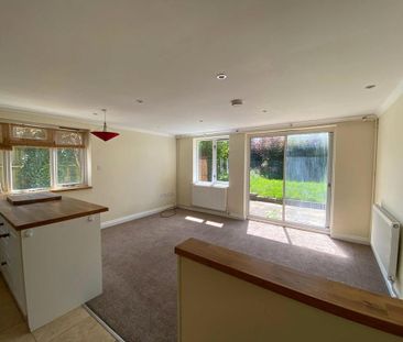 2 bedroom end of terrace house to rent - Photo 1