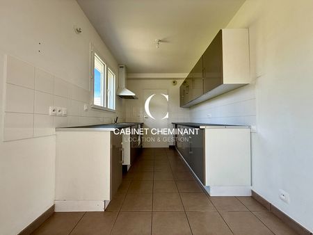 Location Maison 5 pièces 102m² - Photo 2