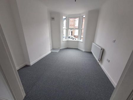 2 bedroom end of terrace house to rent - Photo 5