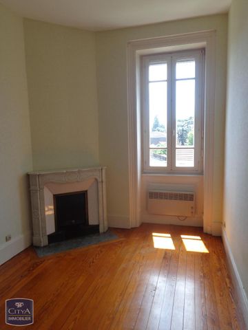 Location Appartement 3 pièces 61m² VILLEFRANCHE SUR SAONE 69400 - Photo 2