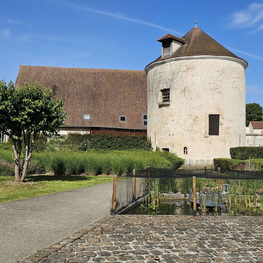 Location Appartement 2 pièces 52m² SURVILLIERS 95470 - Photo 1