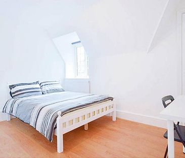 3 bedroom flat to rent - Photo 6