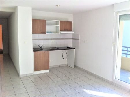 Location Appartement 3 pièces 59m² AGEN 47000 - Photo 2