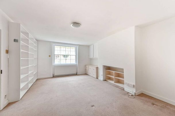 4 bedroom end of terrace house to rent - Photo 1