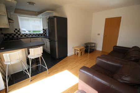 2 Bed Student Accommodation - Photo 3