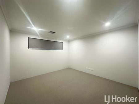 Beachfront Bliss at the End of the Street � Stunning Madora Bay! - Photo 4