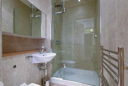 2 bedroom flat to rent - Photo 5