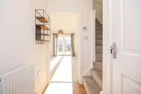 Grace Farrant Road, Great Cornard, CO10 - Photo 3
