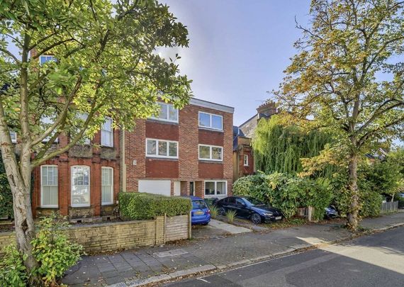 Telford Avenue, SW2 4XF, London - Photo 1