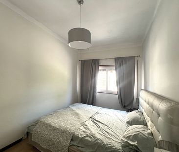 A 1 bedroom apartment with balconies, equipped and furnished, in S.... - Photo 3
