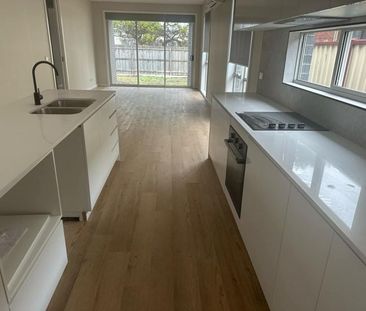 Modern Lifestyl Living - Photo 2