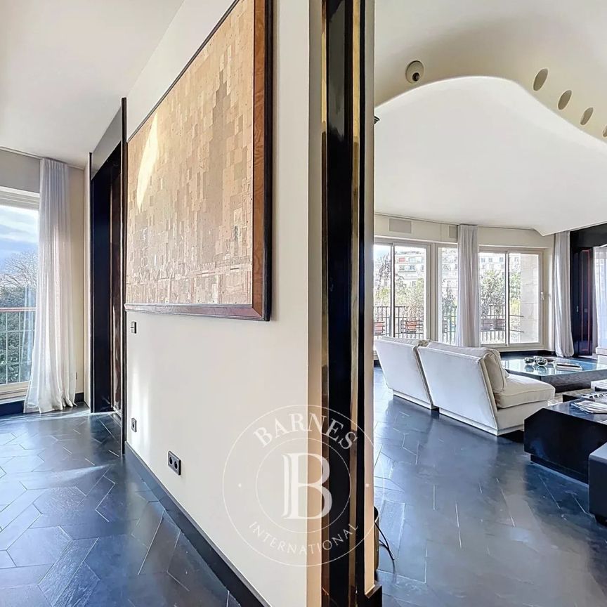 Tout savoir sur cet appartement dans le quartier Porte Dauphine, à Paris 16ème - Photo 1