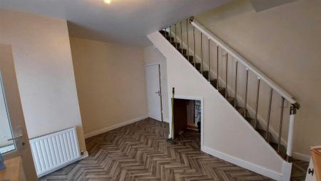 3 bedroom townhouse to rent - Photo 2