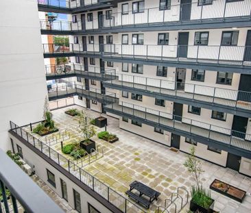 2 bedroom flat to rent - Photo 2