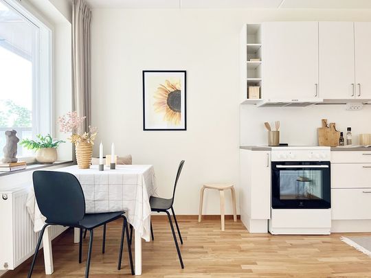 Aseavägen 1, Häggvik - Photo 1