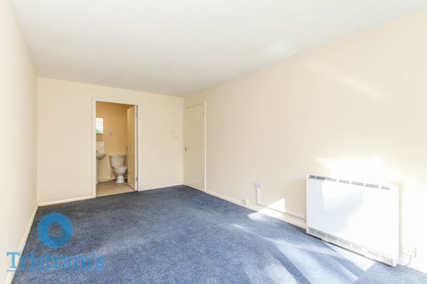 2 bed Apartment for Rent - Photo 1