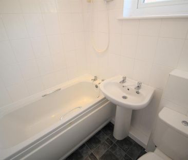 2 bedroom bungalow to rent - Photo 3