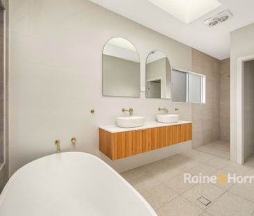 LUXURY LIVING - Photo 5