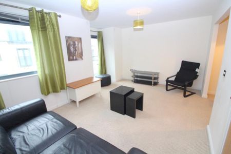 4 bedroom terraced house to rent - Photo 2