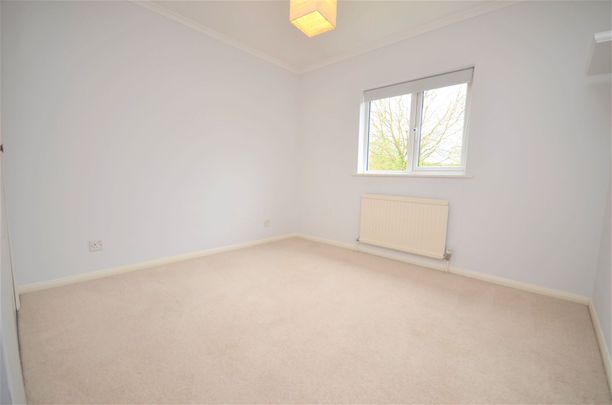 3 bedroom semi detached house to rent - Photo 1